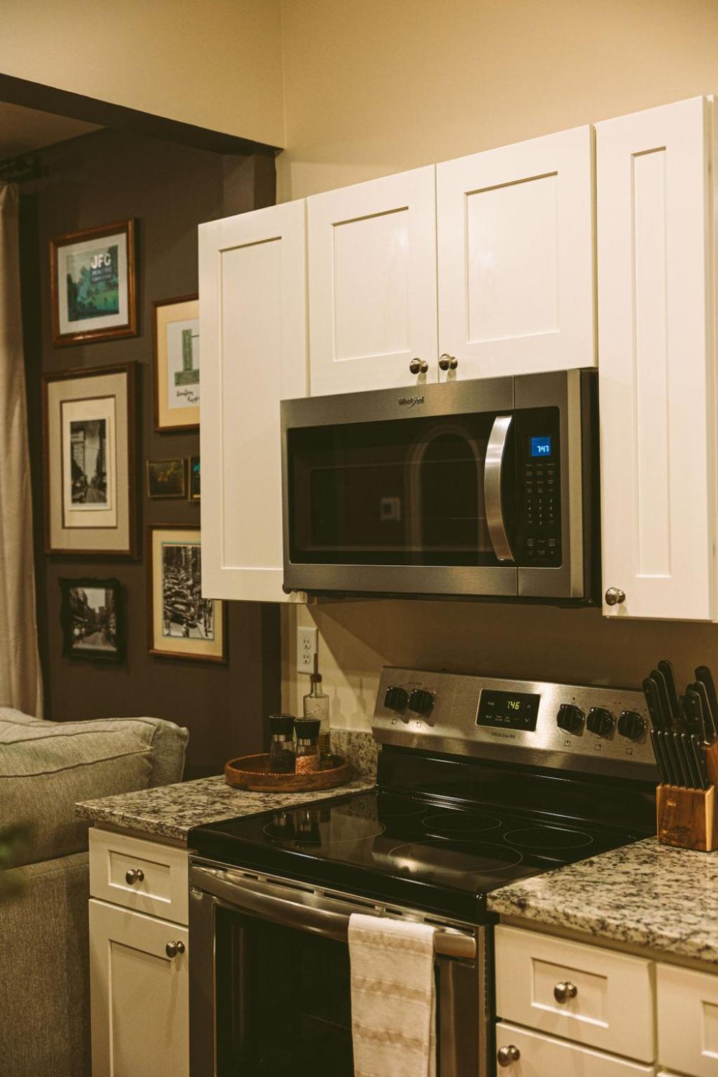 Historic Renovated 2Bd - Overlooking Downtown น็อกซ์วิลล์ ภายนอก รูปภาพ